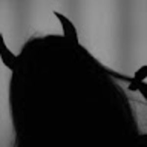 Meet your Posher, Ebony